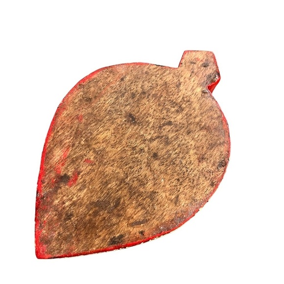 Vintage Wood Boho Leaf Shaped Secret Box - Picture 3 of 6